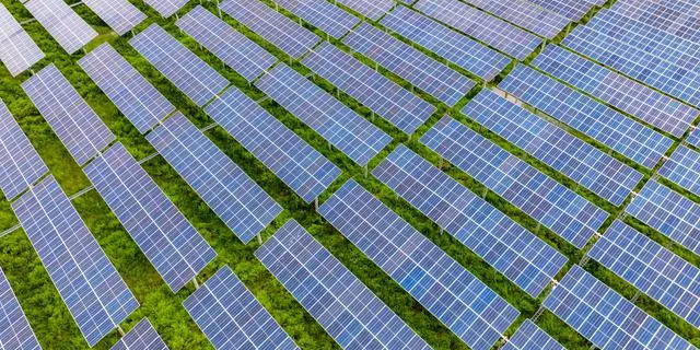 Wpływ energii słonecznej jako przyszłego filara czystej energii na europejski krajobraz energetyczny